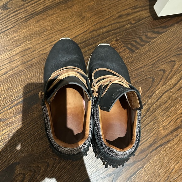 Esseutesse shoes - Picture 2 of 3